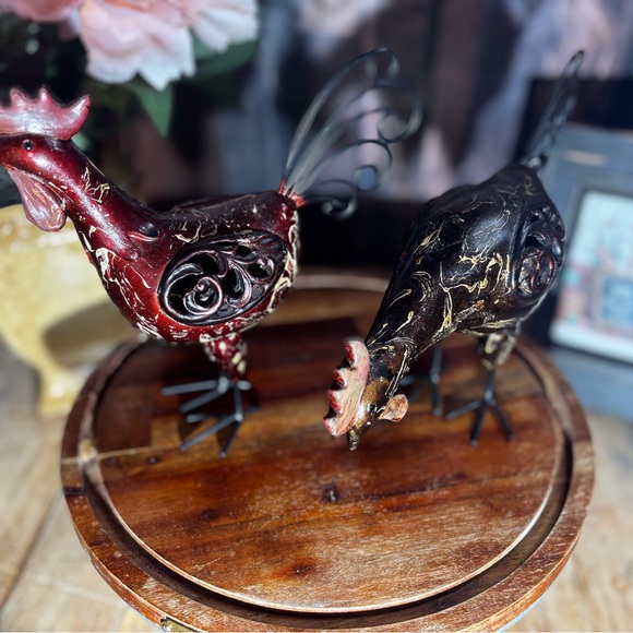 Decorative Red Rooster Figurine - Picture 5 of 5